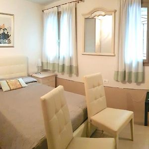 Camera con letto king size
